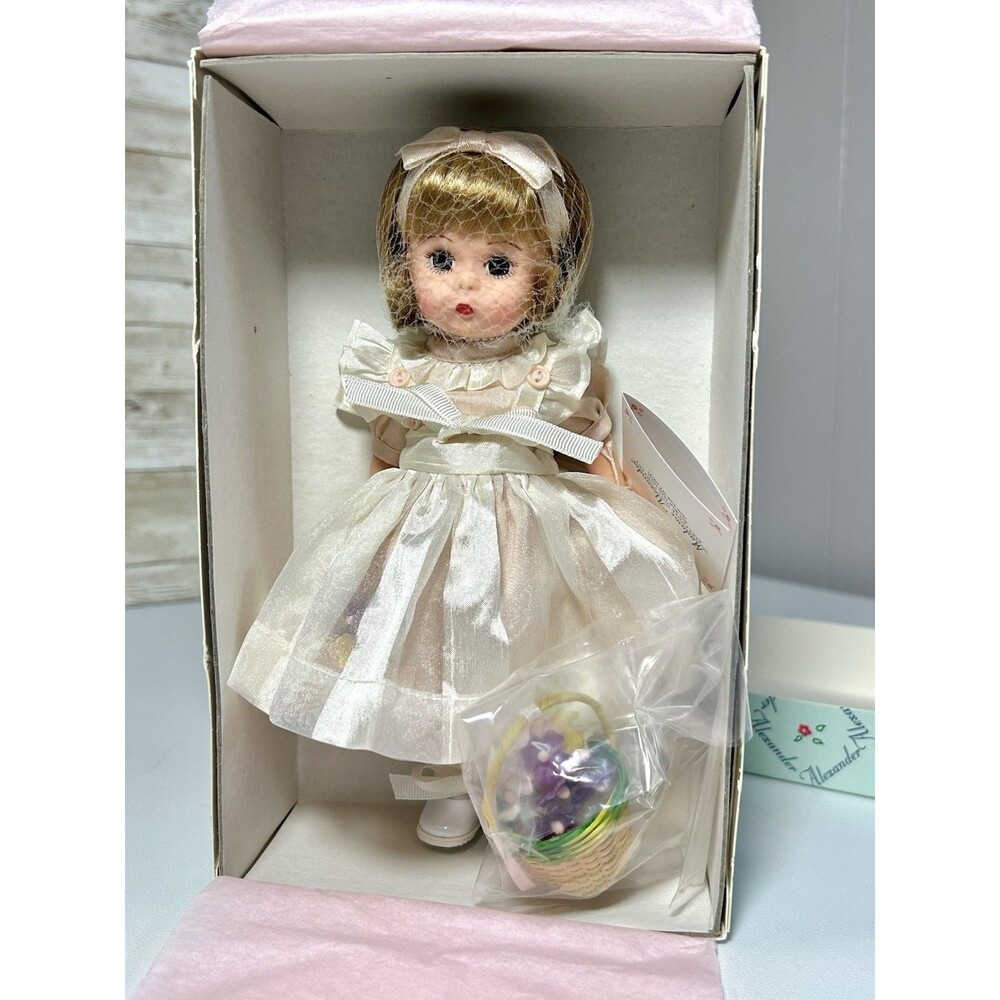 Madame Alexander 8" Doll “A Tisket, A Tasket”#34315 2000 White Dress, Bow Blonde